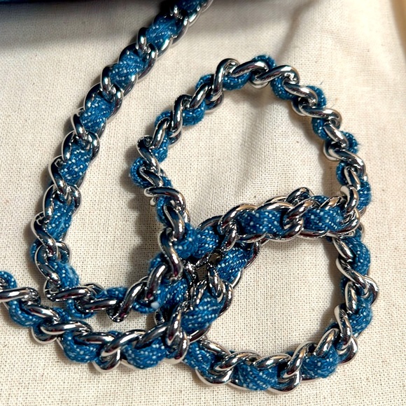 🔥💯 NWT Authentic Tory Burch Denim Wallet on Chain - Picture 10 of 10